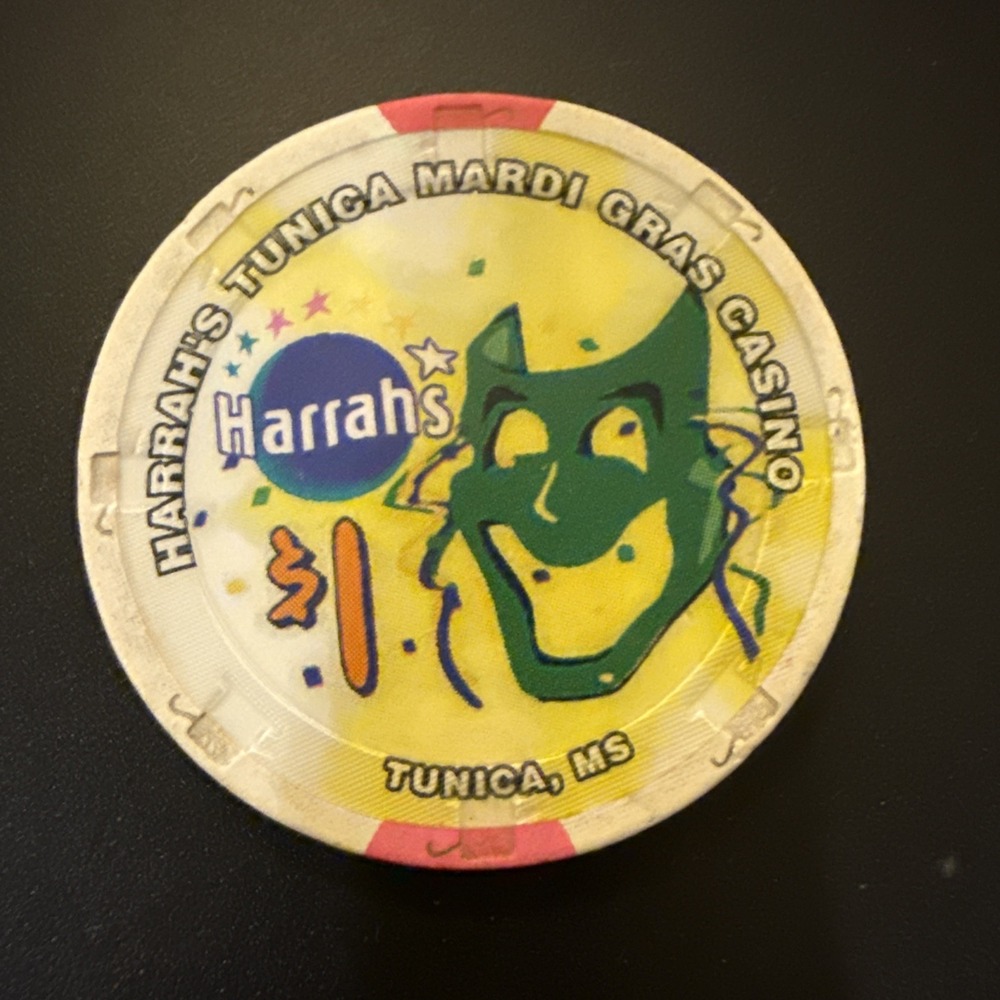 Harrahs Tunica Mardi Gras Casino Tunica, Mississippi $1 Gaming Chip USED